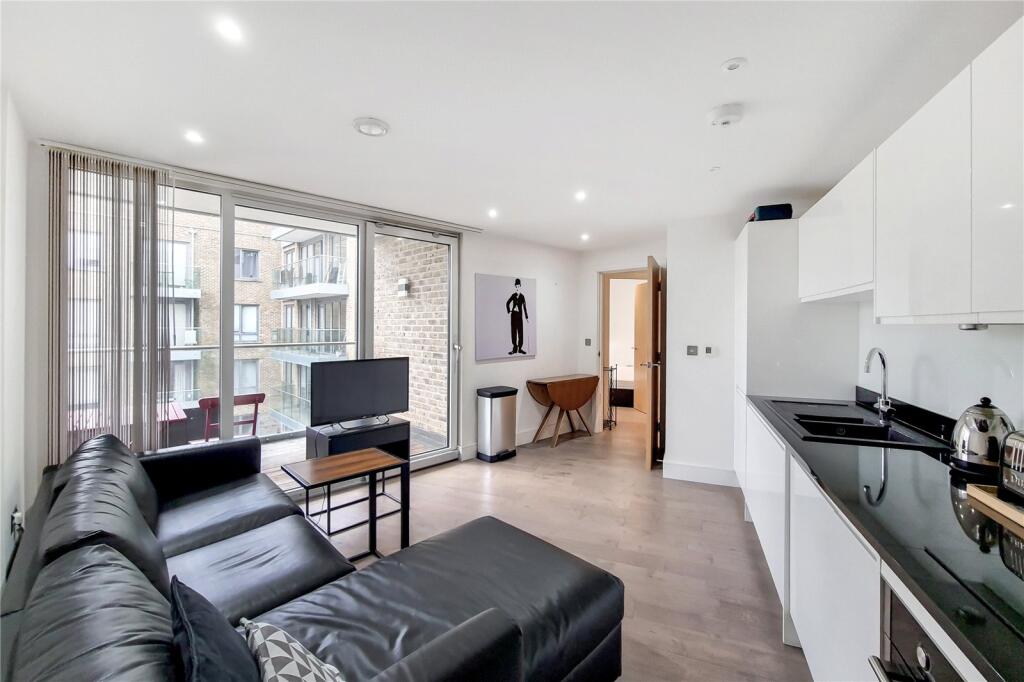 2 bed 1st Floor Flat for rent in Poplar. From Chestertons Estate Agents , Canary Wharf & Docklands Lettings