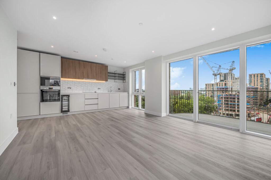 3 bed 1st Floor Flat for rent in Greenwich. From Chestertons Estate Agents , Canary Wharf & Docklands Lettings