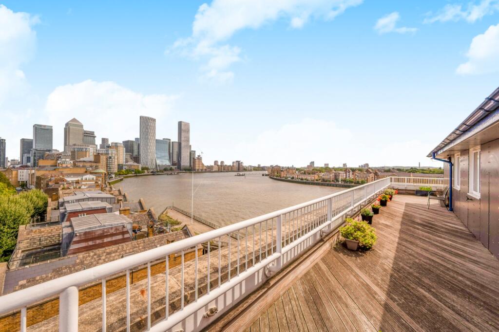 2 bed 1st Floor Flat for rent in Poplar. From Chestertons Estate Agents , Canary Wharf & Docklands Lettings