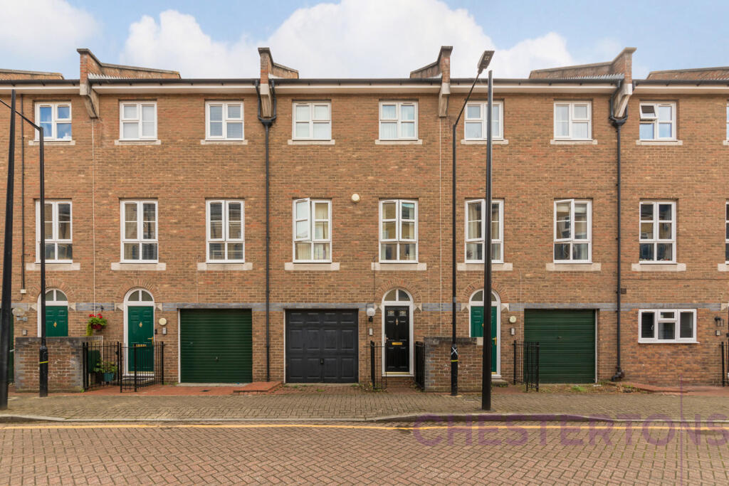 3 bed Detached for rent in Poplar. From Chestertons Estate Agents , Canary Wharf & Docklands Lettings 3 bed Detached for rent in Poplar. From Chestertons Estate Agents , Canary Wharf & Docklands Lettings