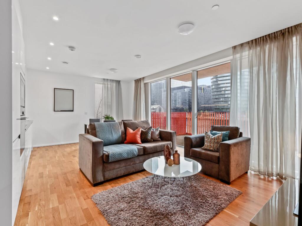 2 bed 1st Floor Flat for rent in Poplar. From Chestertons Estate Agents , Canary Wharf & Docklands Lettings