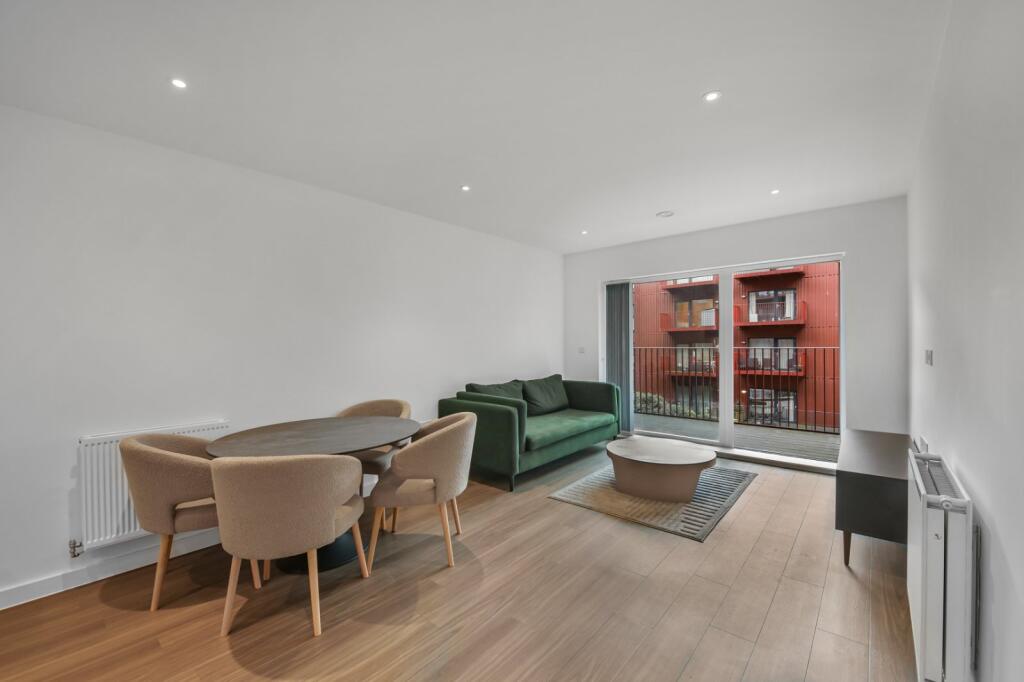 1 bed 1st Floor Flat for rent in Woolwich. From Chestertons Estate Agents , Canary Wharf & Docklands Lettings