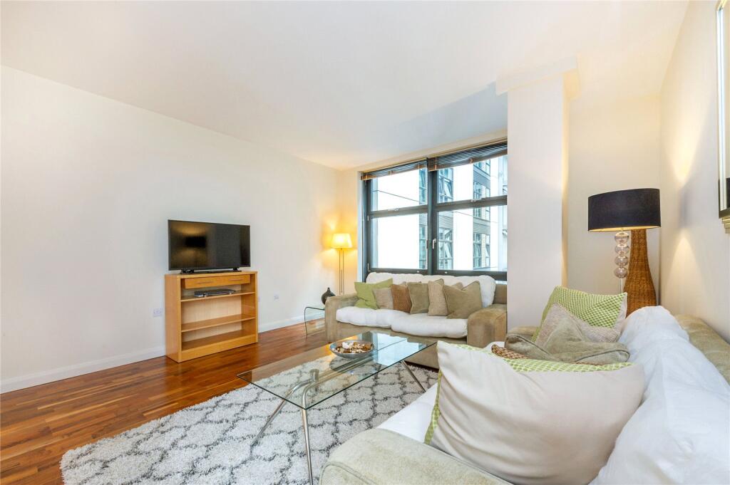 1 bed 1st Floor Flat for rent in Poplar. From Chestertons Estate Agents , Canary Wharf & Docklands Lettings