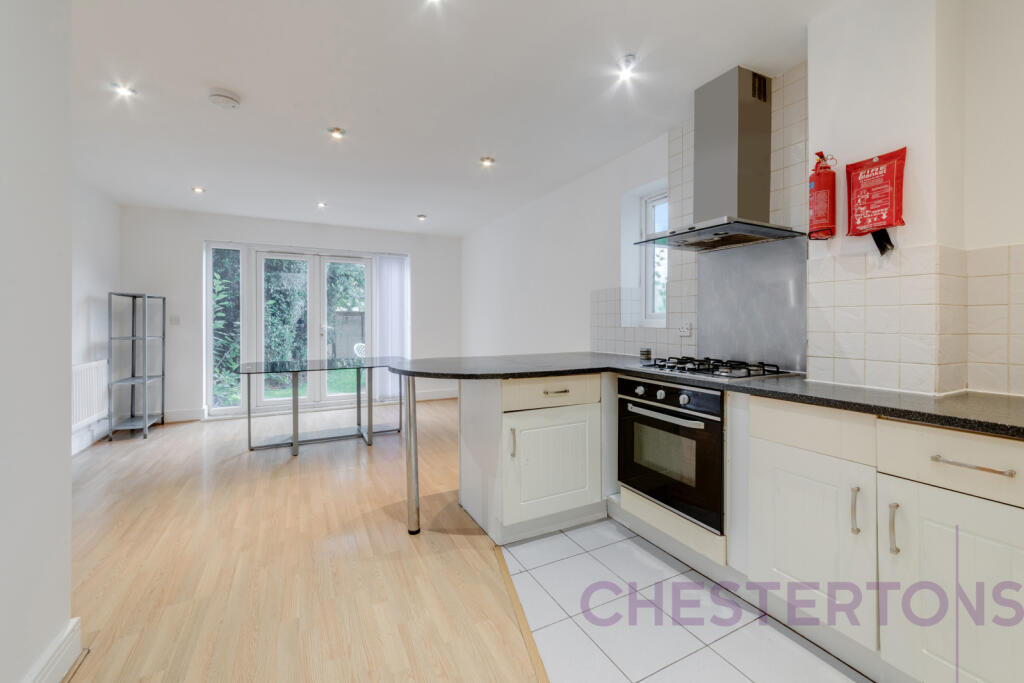4 bed End of Terrace for rent in Lewisham. From Chestertons Estate Agents , Canary Wharf & Docklands Lettings