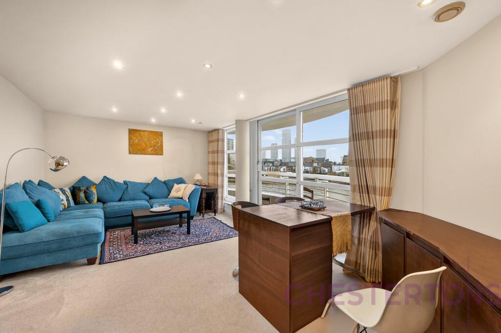 2 bed 1st Floor Flat for rent in Poplar. From Chestertons Estate Agents , Canary Wharf & Docklands Lettings