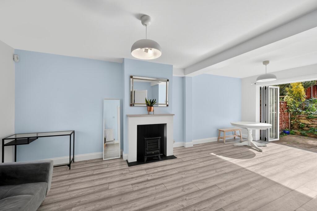 5 bed Not Specified for rent in Greenwich. From Chestertons Estate Agents , Canary Wharf & Docklands Lettings 5 bed Not Specified for rent in Greenwich. From Chestertons Estate Agents , Canary Wharf & Docklands Lettings