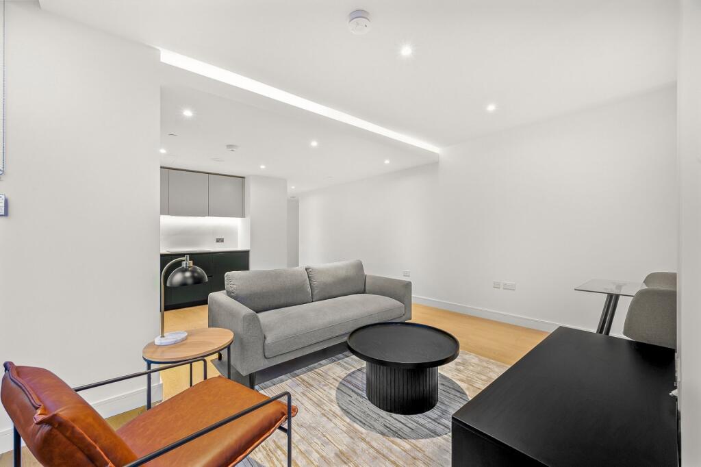 1 bed 1st Floor Flat for rent in Poplar. From Chestertons Estate Agents , Canary Wharf & Docklands Lettings