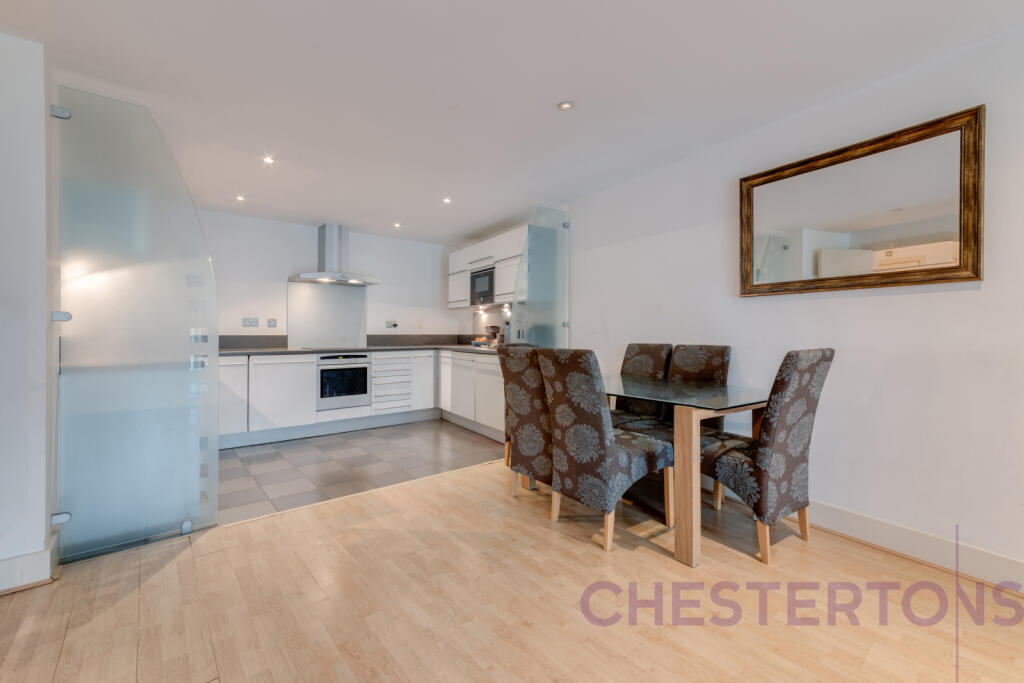 2 bed 1st Floor Flat for rent in Poplar. From Chestertons Estate Agents , Canary Wharf & Docklands Lettings
