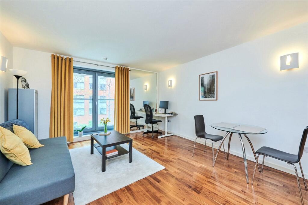 1 bed 1st Floor Flat for rent in Poplar. From Chestertons Estate Agents , Canary Wharf & Docklands Lettings