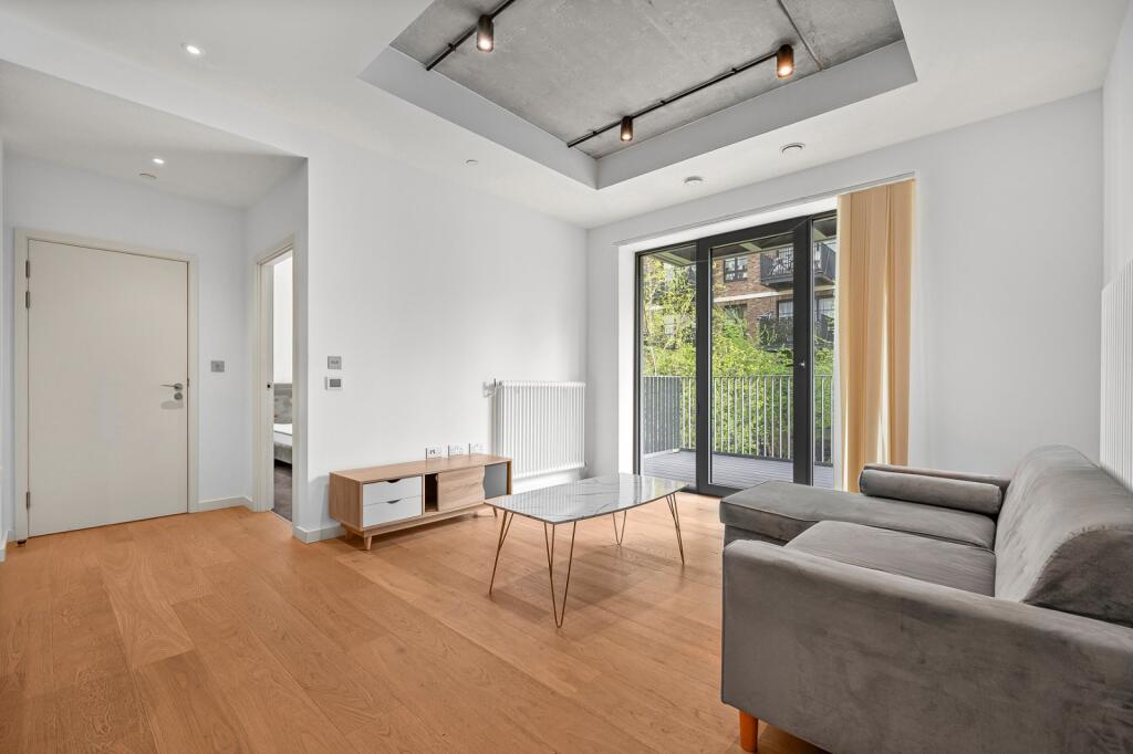 2 bed 1st Floor Flat for rent in Poplar. From Chestertons Estate Agents , Canary Wharf & Docklands Lettings