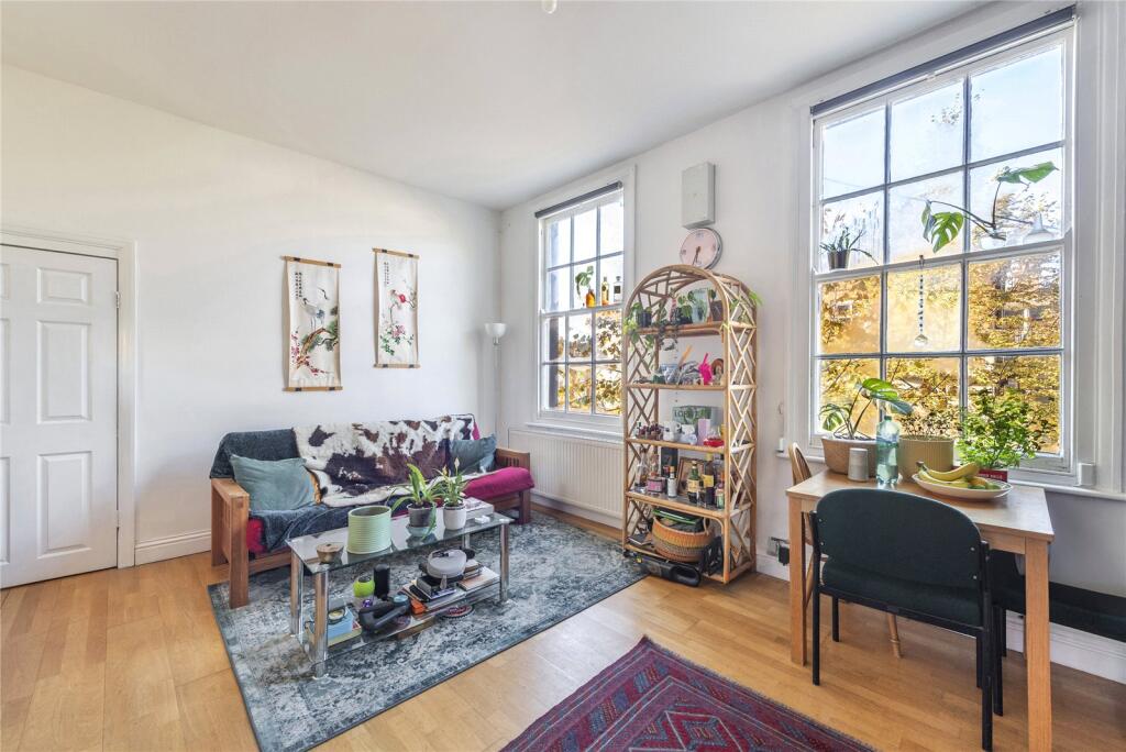 1 bed 1st Floor Flat for rent in Bow. From Chestertons Estate Agents , Canary Wharf & Docklands Lettings