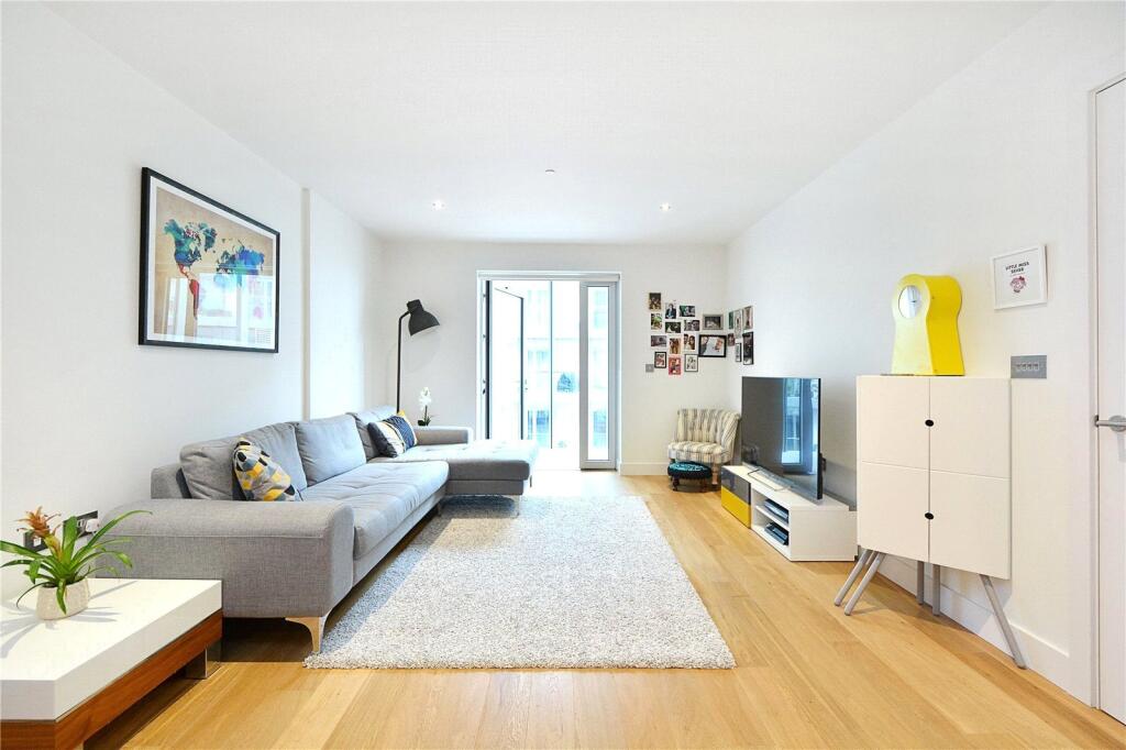 3 bed 1st Floor Flat for rent in Woolwich. From Chestertons Estate Agents , Canary Wharf & Docklands Lettings