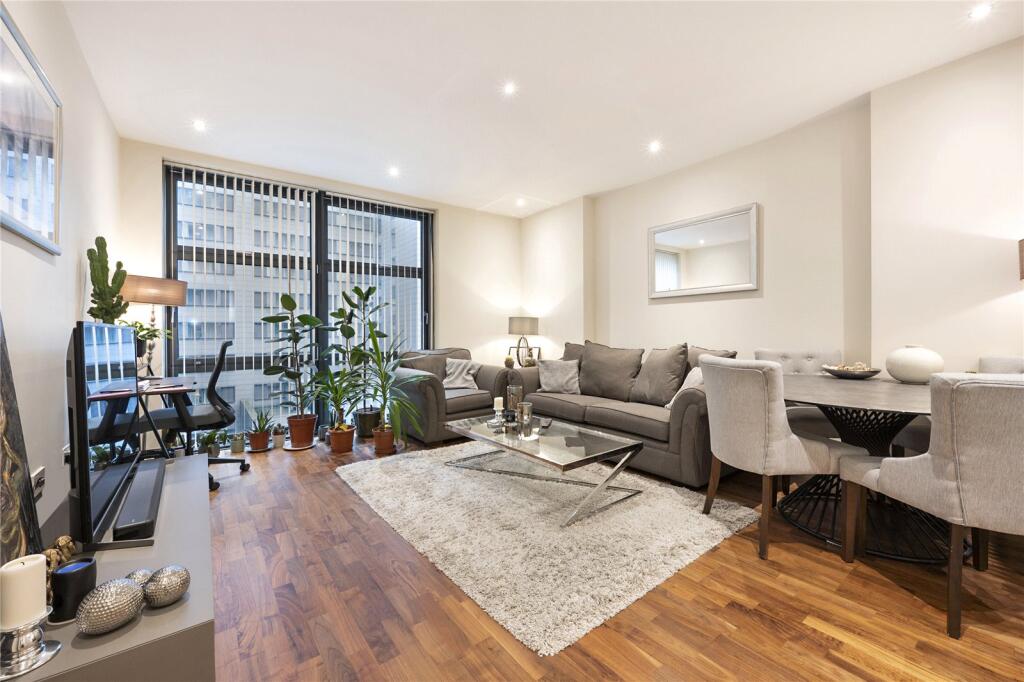 1 bed 1st Floor Flat for rent in Poplar. From Chestertons Estate Agents , Canary Wharf & Docklands Lettings