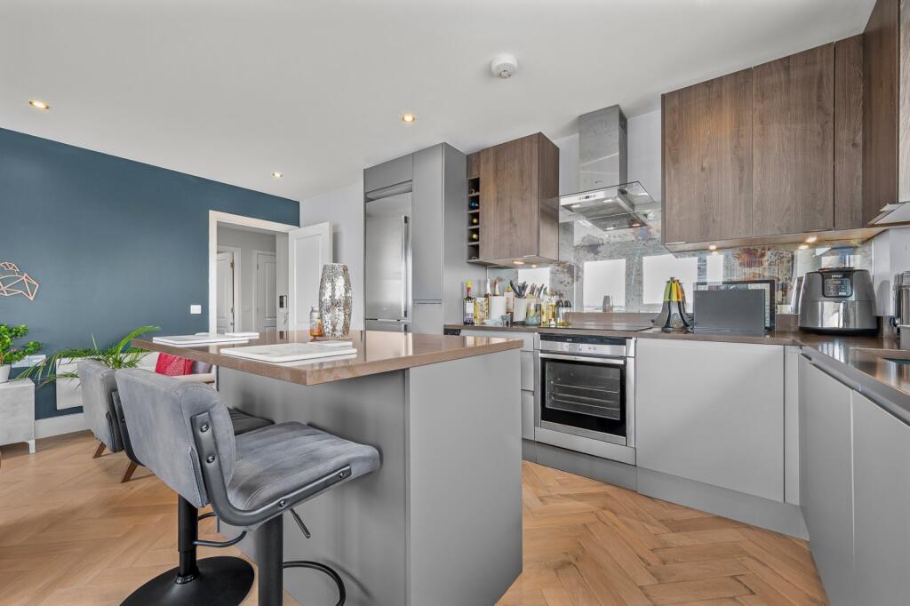2 bed 1st Floor Flat for rent in Greenwich. From Chestertons Estate Agents , Canary Wharf & Docklands Lettings