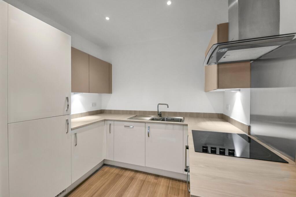 2 bed 1st Floor Flat for rent in Woolwich. From Chestertons Estate Agents , Canary Wharf & Docklands Lettings 2 bed 1st Floor Flat for rent in Woolwich. From Chestertons Estate Agents , Canary Wharf & Docklands Lettings