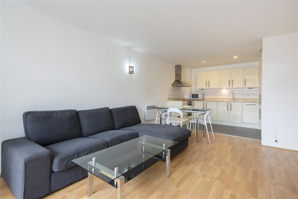 1 bed 1st Floor Flat for rent in Poplar. From Chestertons Estate Agents , Canary Wharf & Docklands Lettings