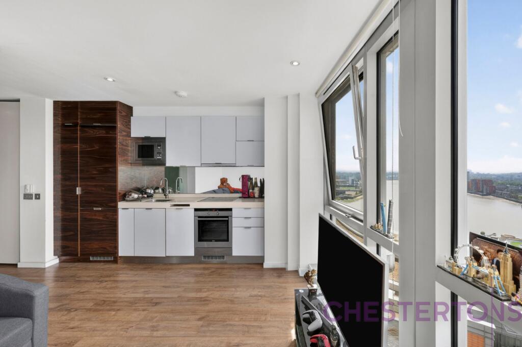 4 bed 1st Floor Flat for rent in Poplar. From Chestertons Estate Agents , Canary Wharf & Docklands Lettings 4 bed 1st Floor Flat for rent in Poplar. From Chestertons Estate Agents , Canary Wharf & Docklands Lettings