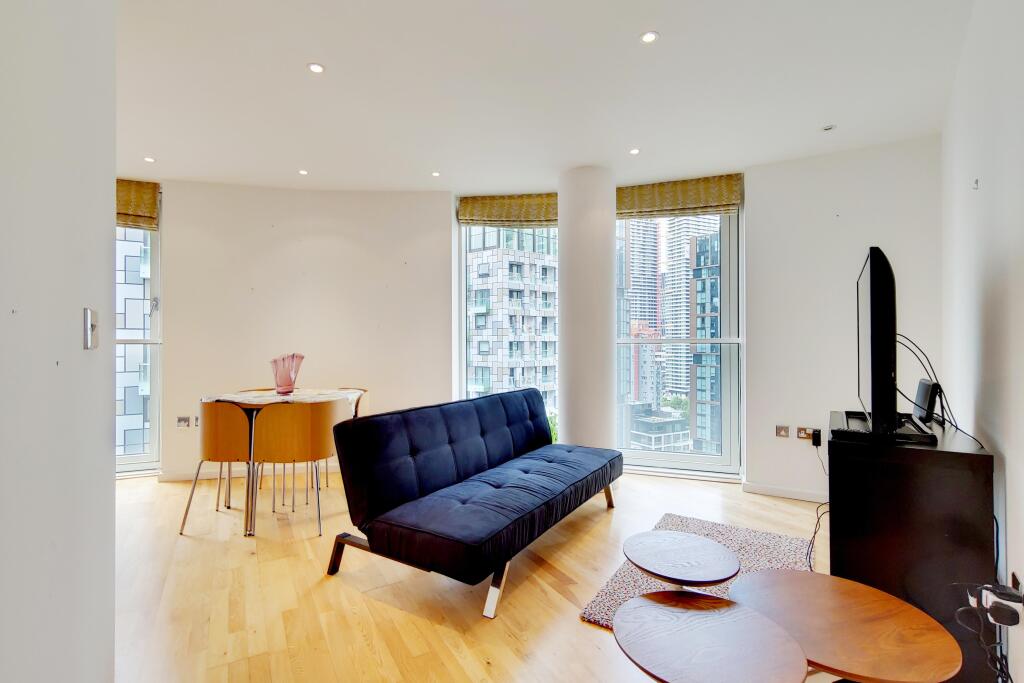 2 bed 1st Floor Flat for rent in Poplar. From Chestertons Estate Agents , Canary Wharf & Docklands Lettings