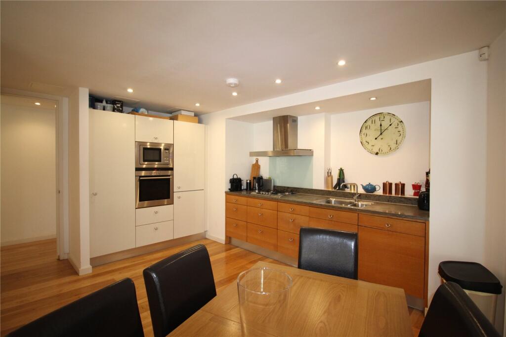 1 bed 1st Floor Flat for rent in Greenwich. From Chestertons Estate Agents , Canary Wharf & Docklands Lettings