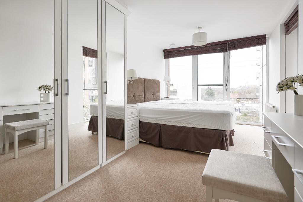 2 bed 1st Floor Flat for rent in Poplar. From Chestertons Estate Agents , Canary Wharf & Docklands Lettings 2 bed 1st Floor Flat for rent in Poplar. From Chestertons Estate Agents , Canary Wharf & Docklands Lettings
