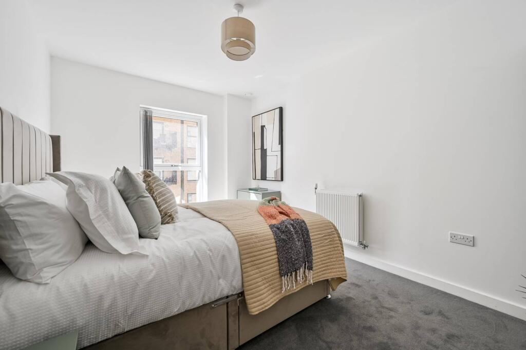 2 bed 1st Floor Flat for rent in Woolwich. From Chestertons Estate Agents , Canary Wharf & Docklands Lettings