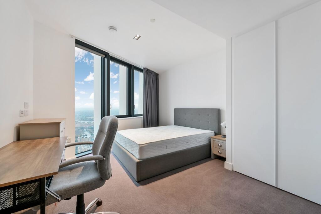 2 bed 1st Floor Flat for rent in Poplar. From Chestertons Estate Agents , Canary Wharf & Docklands Lettings