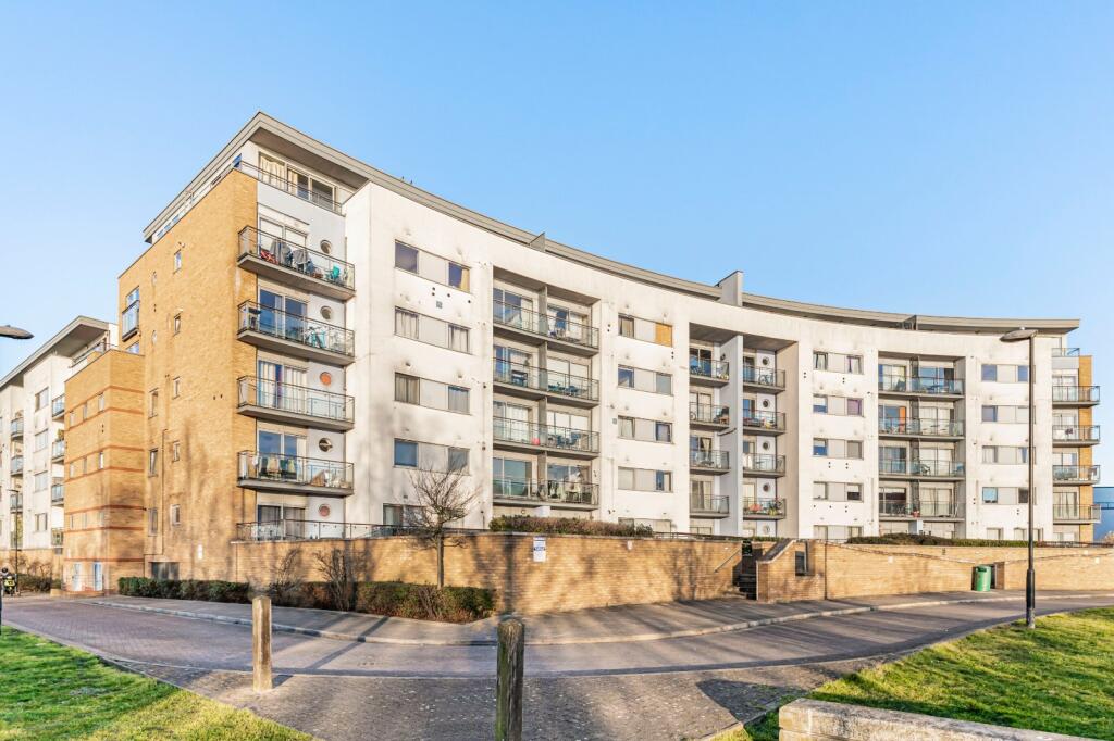 2 bed 1st Floor Flat for rent in Woolwich. From Chestertons Estate Agents , Canary Wharf & Docklands Lettings 2 bed 1st Floor Flat for rent in Woolwich. From Chestertons Estate Agents , Canary Wharf & Docklands Lettings