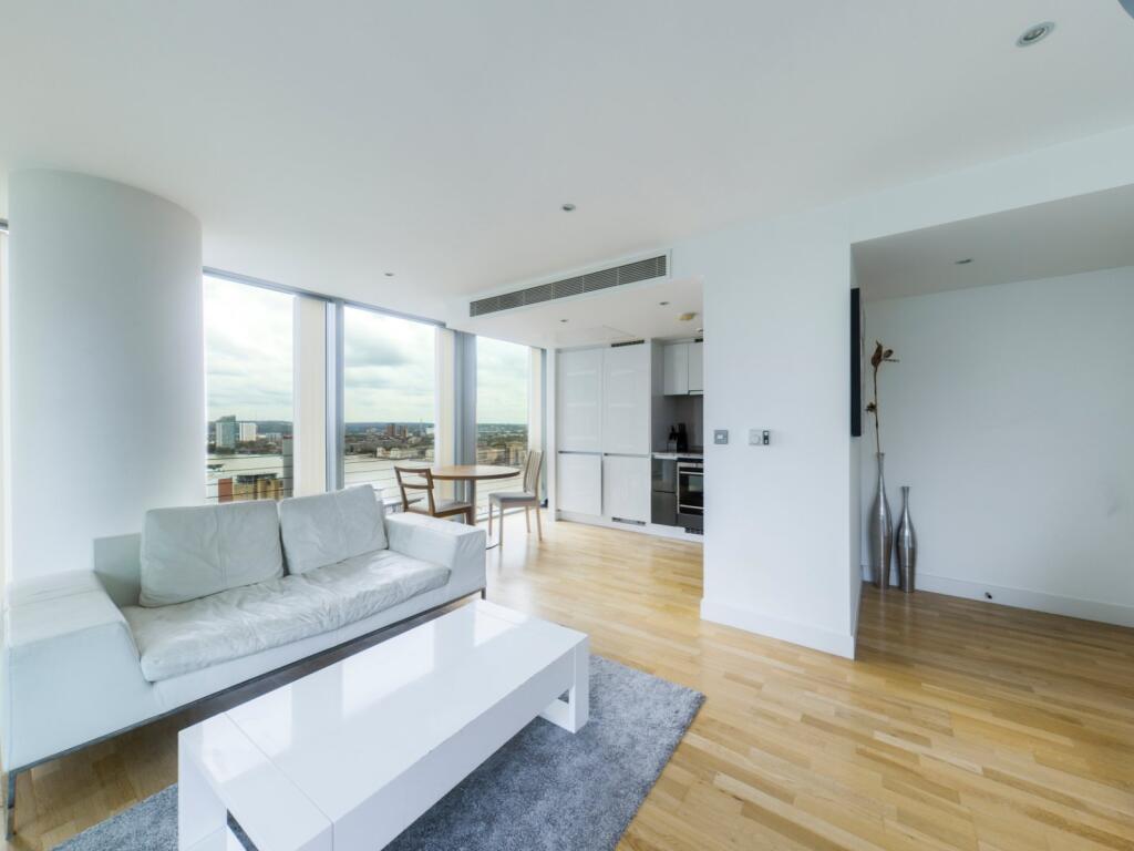 2 bed 1st Floor Flat for rent in Poplar. From Chestertons Estate Agents , Canary Wharf & Docklands Lettings 2 bed 1st Floor Flat for rent in Poplar. From Chestertons Estate Agents , Canary Wharf & Docklands Lettings