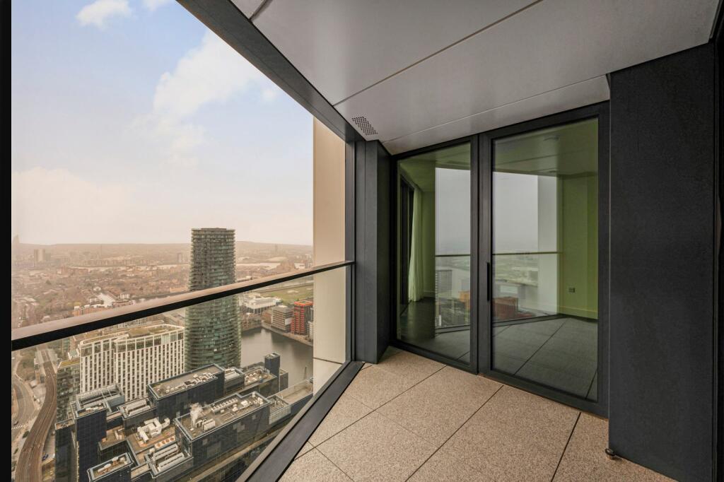 2 bed 1st Floor Flat for rent in Poplar. From Chestertons Estate Agents , Canary Wharf & Docklands Lettings