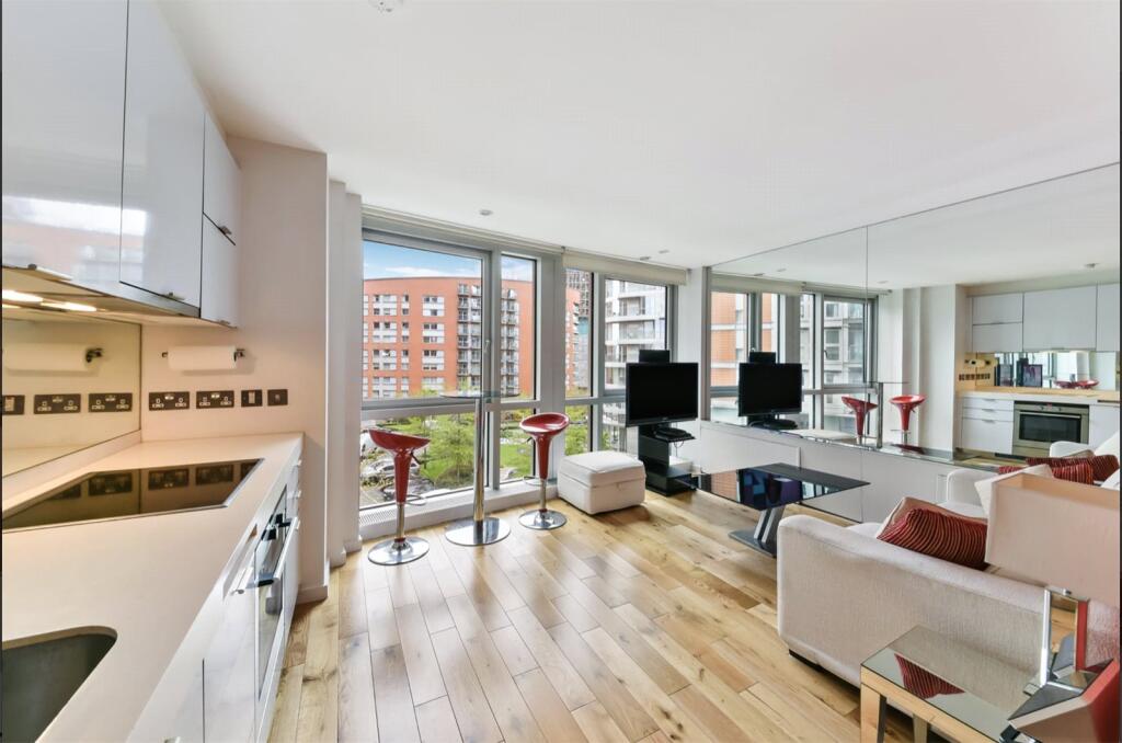 4 bed 1st Floor Flat for rent in Poplar. From Chestertons Estate Agents , Canary Wharf & Docklands Lettings