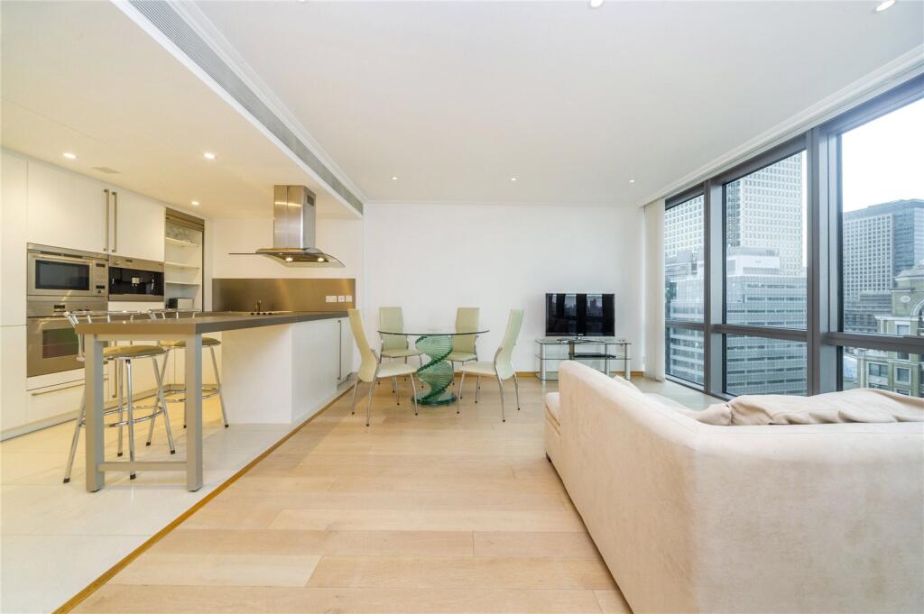 1 bed 1st Floor Flat for rent in Poplar. From Chestertons Estate Agents , Canary Wharf & Docklands Lettings 1 bed 1st Floor Flat for rent in Poplar. From Chestertons Estate Agents , Canary Wharf & Docklands Lettings