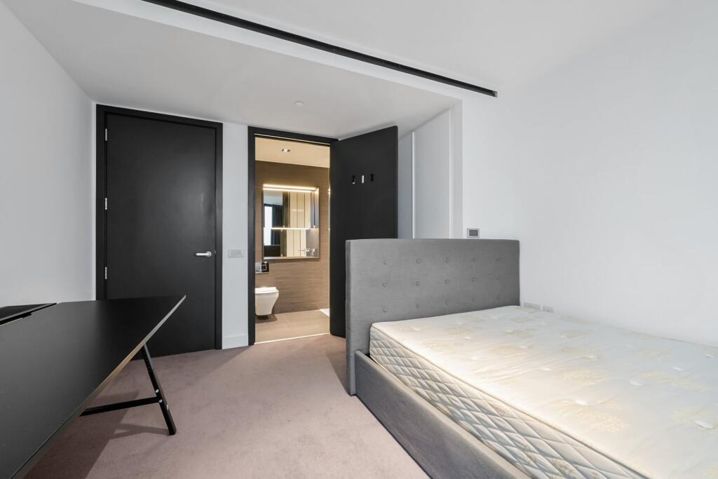 2 bed 1st Floor Flat for rent in Poplar. From Chestertons Estate Agents , Canary Wharf & Docklands Lettings