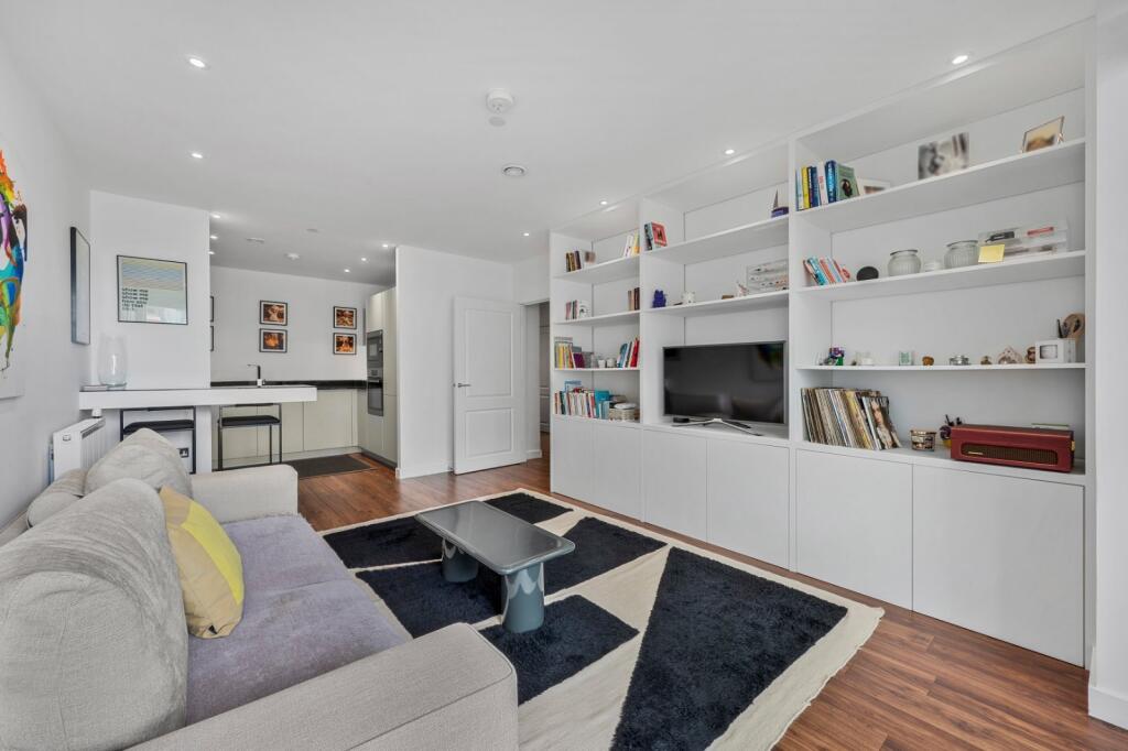 1 bed 1st Floor Flat for rent in Greenwich. From Chestertons Estate Agents , Canary Wharf & Docklands Lettings