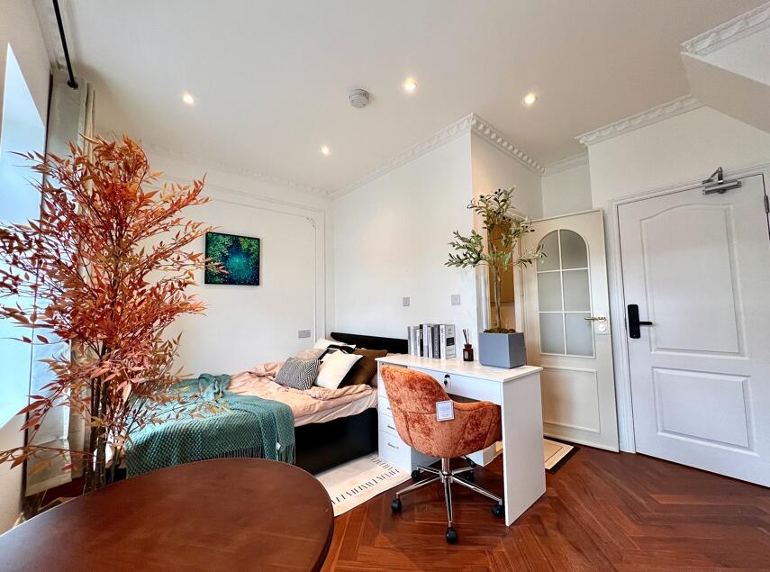 4 bed 1st Floor Flat for rent in Stratford. From Chestertons Estate Agents , Canary Wharf & Docklands Lettings