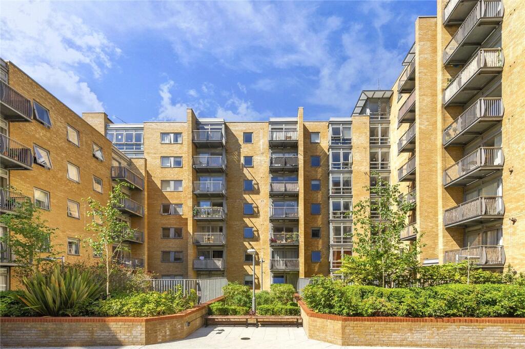 1 bed 1st Floor Flat for rent in Poplar. From Chestertons Estate Agents , Canary Wharf & Docklands Lettings
