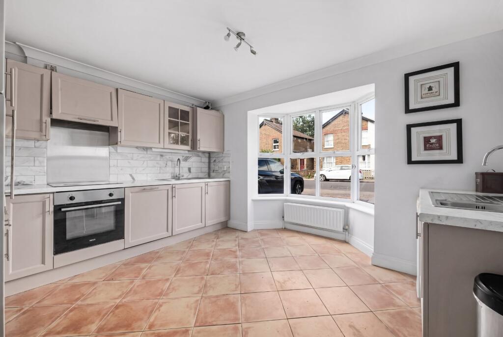 4 bed Semi Detached for rent in Keston Mark. From Chestertons Estate Agents , Canary Wharf & Docklands Lettings