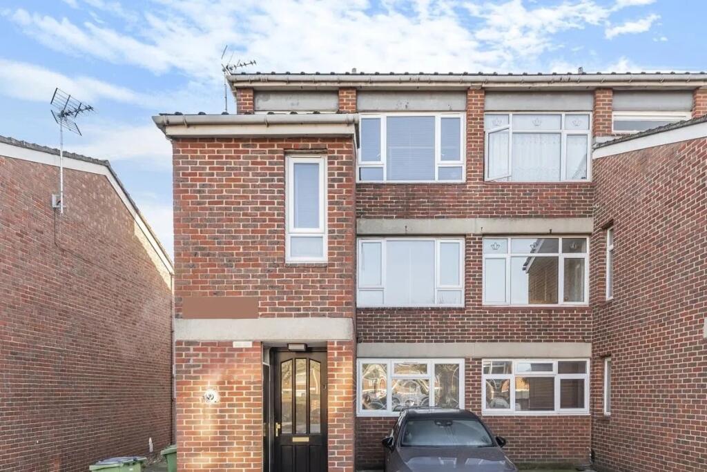 5 bed Detached for rent in Greenwich. From Chestertons Estate Agents , Canary Wharf & Docklands Lettings