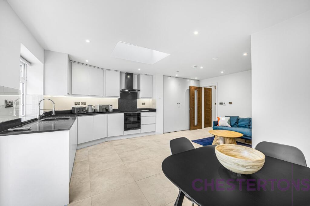 4 bed Detached for rent in Poplar. From Chestertons Estate Agents , Canary Wharf & Docklands Lettings 4 bed Detached for rent in Poplar. From Chestertons Estate Agents , Canary Wharf & Docklands Lettings