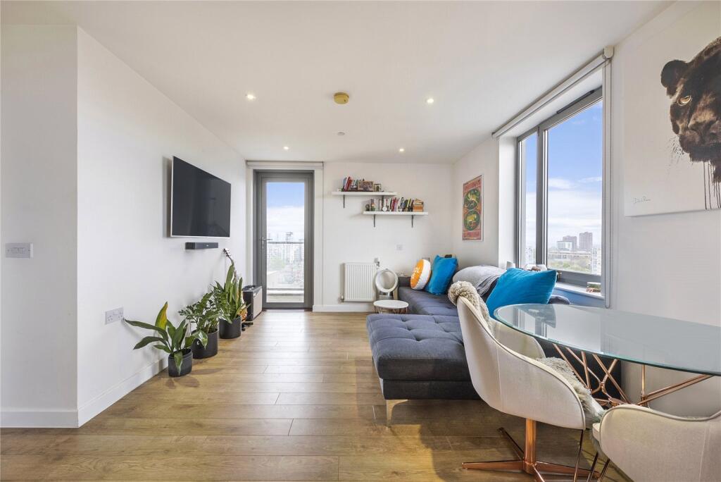 1 bed 1st Floor Flat for rent in Poplar. From Chestertons Estate Agents , Canary Wharf & Docklands Lettings