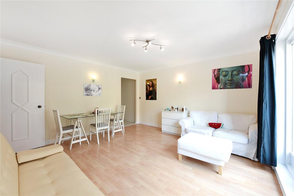 1 bed 1st Floor Flat for rent in Poplar. From Chestertons Estate Agents , Canary Wharf & Docklands Lettings