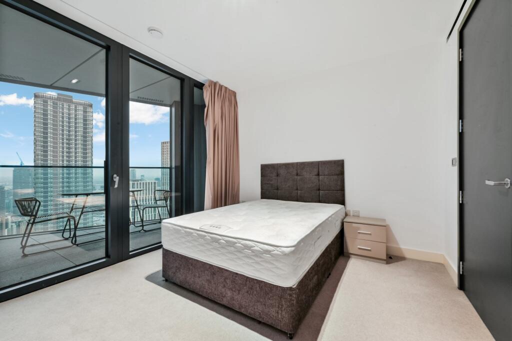 2 bed 1st Floor Flat for rent in Poplar. From Chestertons Estate Agents , Canary Wharf & Docklands Lettings