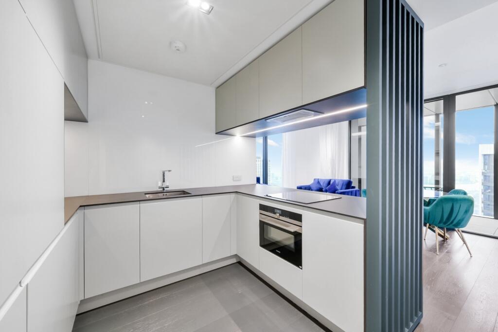 2 bed 1st Floor Flat for rent in Poplar. From Chestertons Estate Agents , Canary Wharf & Docklands Lettings