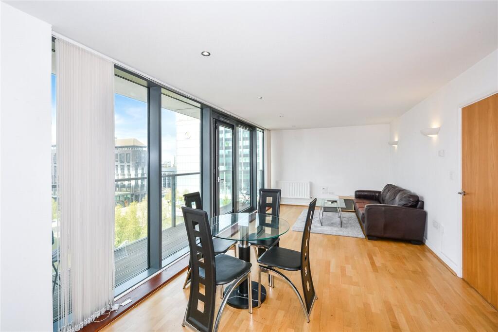 2 bed 1st Floor Flat for rent in Poplar. From Chestertons Estate Agents , Canary Wharf & Docklands Lettings 2 bed 1st Floor Flat for rent in Poplar. From Chestertons Estate Agents , Canary Wharf & Docklands Lettings