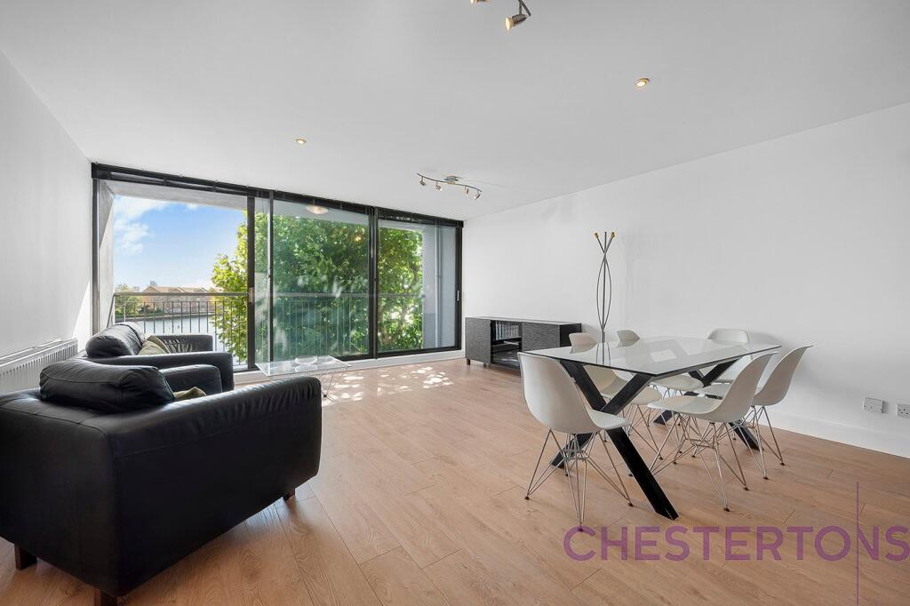 2 bed 1st Floor Flat for rent in Poplar. From Chestertons Estate Agents , Canary Wharf & Docklands Lettings 2 bed 1st Floor Flat for rent in Poplar. From Chestertons Estate Agents , Canary Wharf & Docklands Lettings