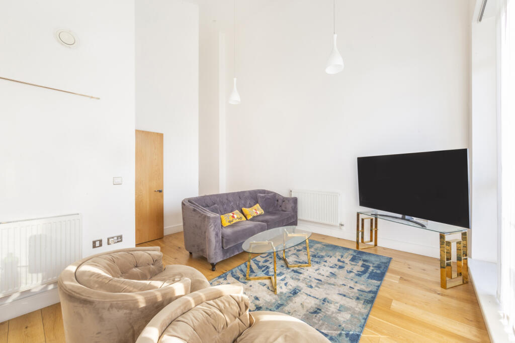 2 bed 1st Floor Flat for rent in Poplar. From Chestertons Estate Agents , Canary Wharf & Docklands Lettings 2 bed 1st Floor Flat for rent in Poplar. From Chestertons Estate Agents , Canary Wharf & Docklands Lettings