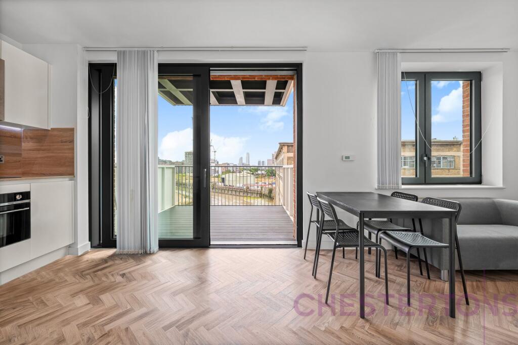 1 bed 1st Floor Flat for rent in Bow. From Chestertons Estate Agents , Canary Wharf & Docklands Lettings