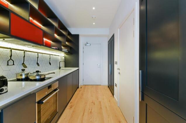 4 bed 1st Floor Flat for rent in Poplar. From Chestertons Estate Agents , Canary Wharf & Docklands Lettings