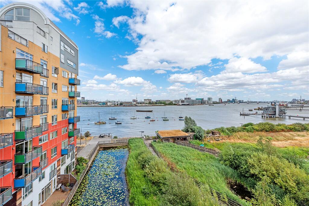 2 bed 1st Floor Flat for rent in Greenwich. From Chestertons Estate Agents , Canary Wharf & Docklands Lettings 2 bed 1st Floor Flat for rent in Greenwich. From Chestertons Estate Agents , Canary Wharf & Docklands Lettings