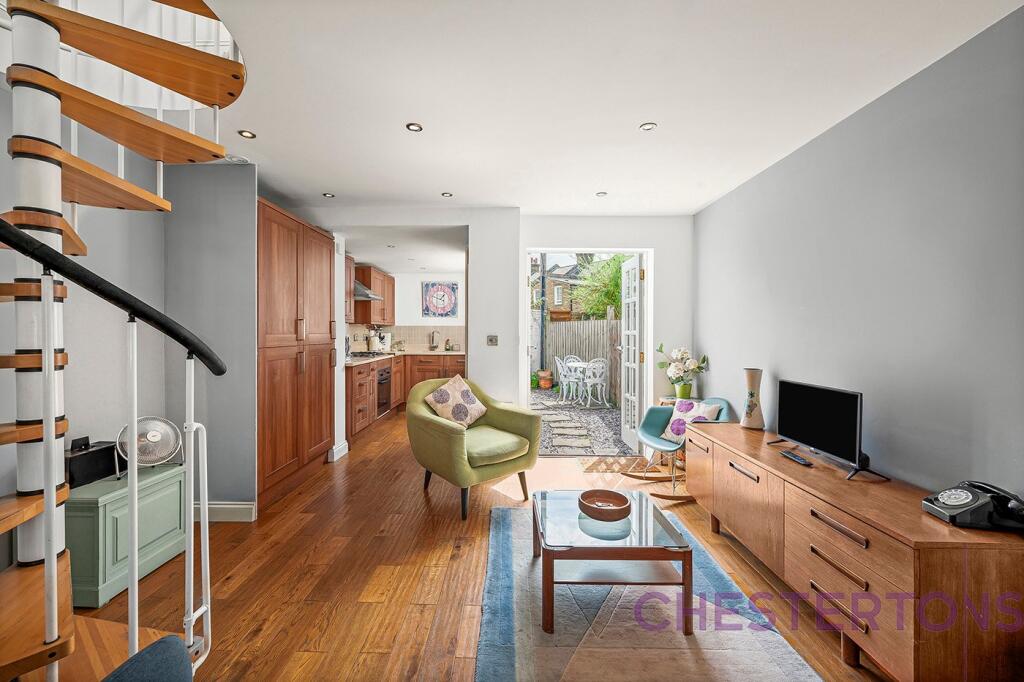 2 bed Detached for rent in Greenwich. From Chestertons Estate Agents , Canary Wharf & Docklands Lettings 2 bed Detached for rent in Greenwich. From Chestertons Estate Agents , Canary Wharf & Docklands Lettings