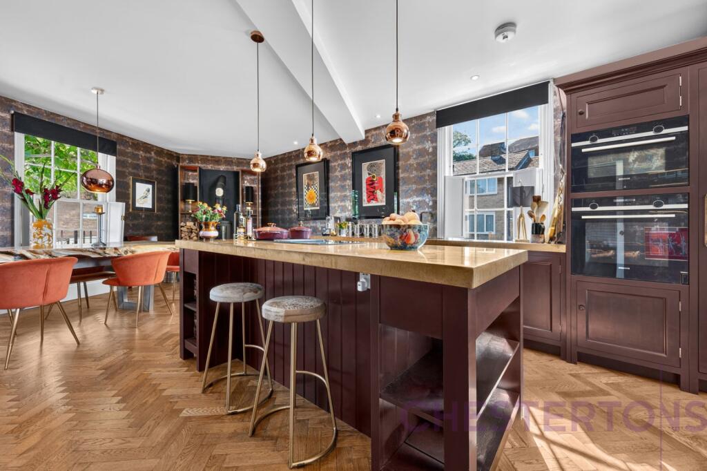 2 bed End of Terrace for rent in Greenwich. From Chestertons Estate Agents , Canary Wharf & Docklands Lettings